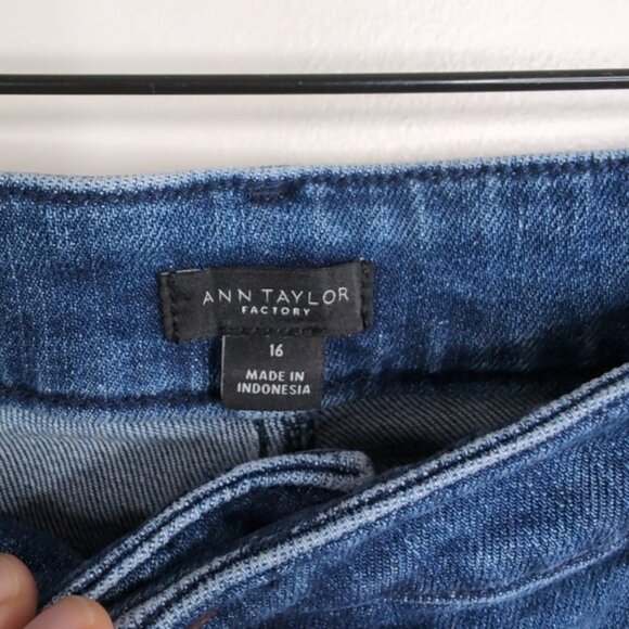 Ann Taylor High Waist Skinny Stretch Slimming Classic Wash Relaxed Jeans 16 - Picture 8 of 9